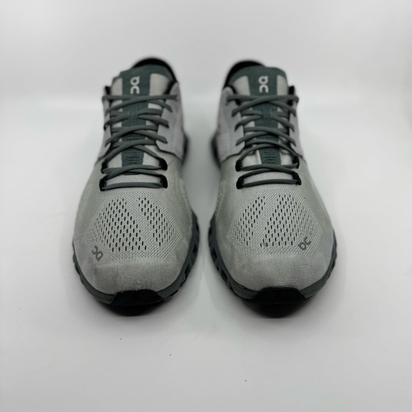 On Running Athletic Shoes in Gray and Dark Green Used - Picture 4 of 11